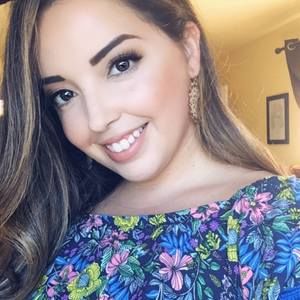 Meet your Posher, Alejandra